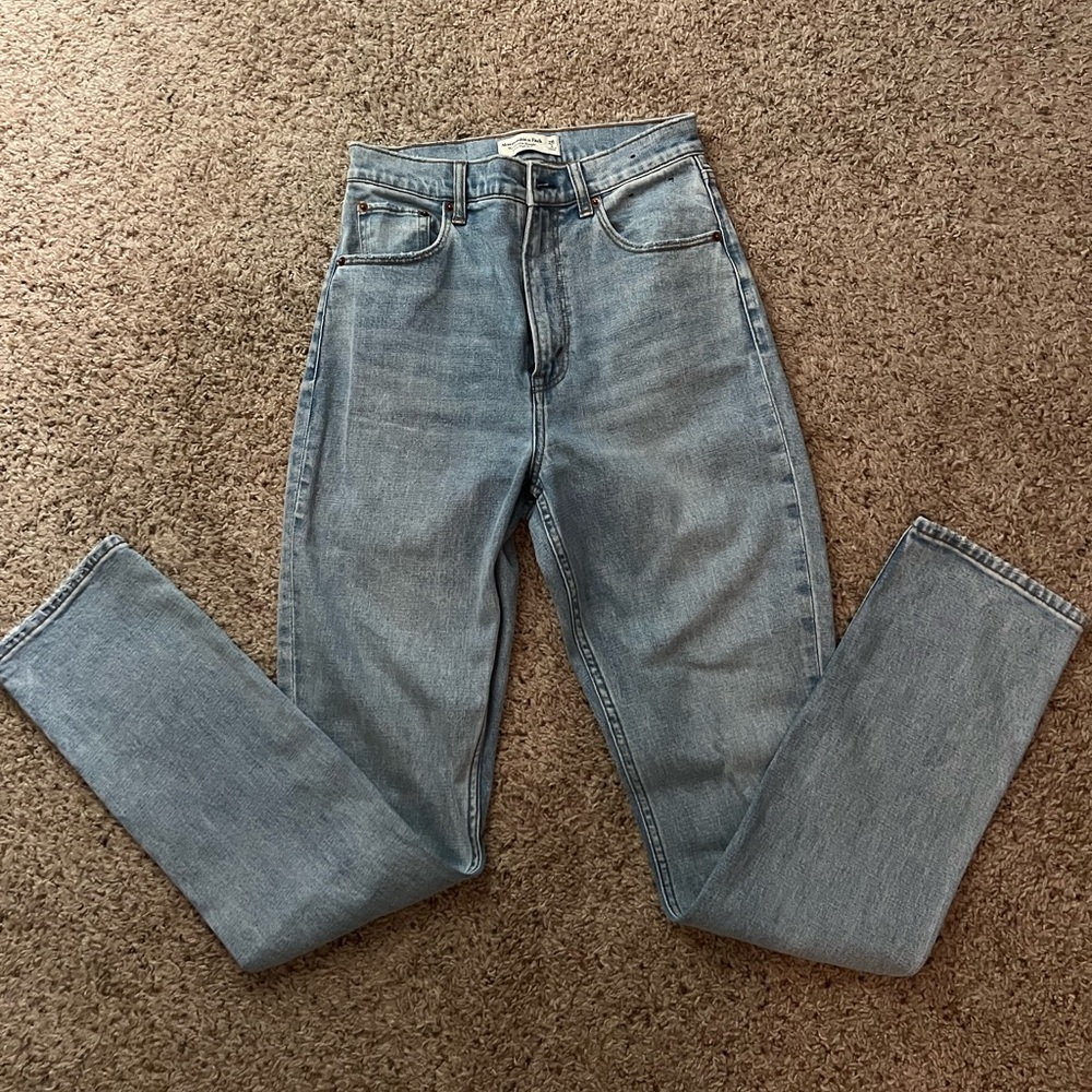 ABERCROMBIE 90s Straight High Rise Jeans